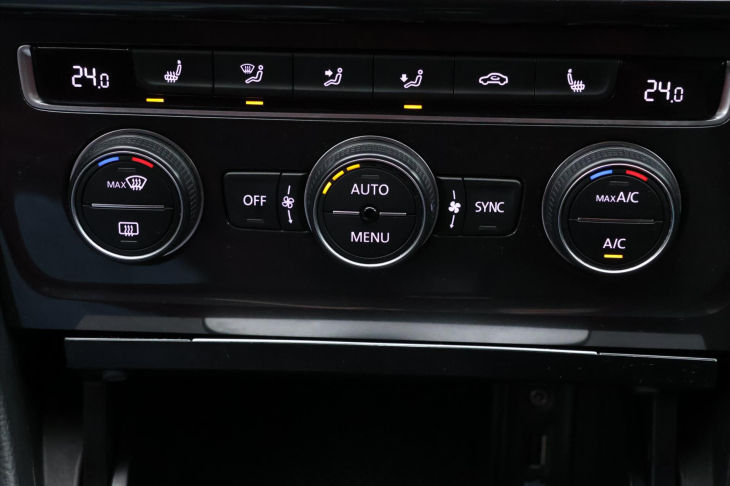 Volkswagen Golf 1,4 TSI 92kW CZ Highline LED