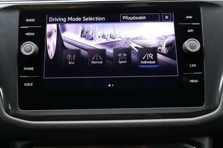 Volkswagen Tiguan 1,5 TSi 110kW DSG Highline CZ