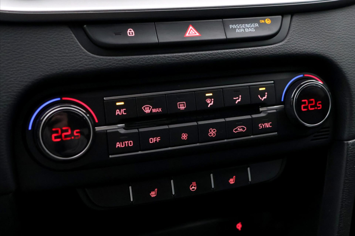 Kia Ceed SW 1,5 T-GDI 117kW GT-Line CZ DPH