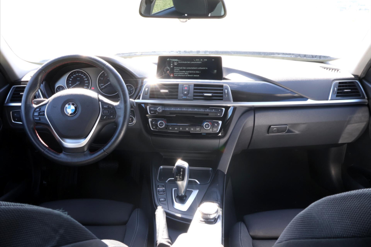 BMW Řada 3 2,0 320d xDrive 140kW Sport