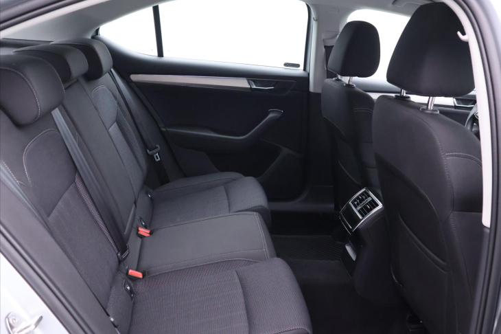 Škoda Superb 2,0 TDI 110kW Style DSG CZ DPH