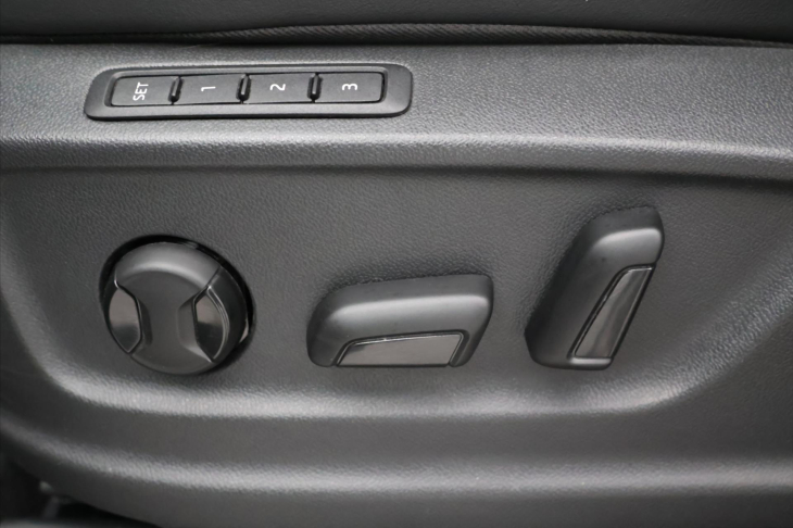 Škoda Kodiaq 2,0 TDI 147kW 4x4 DSG Sportline DPH