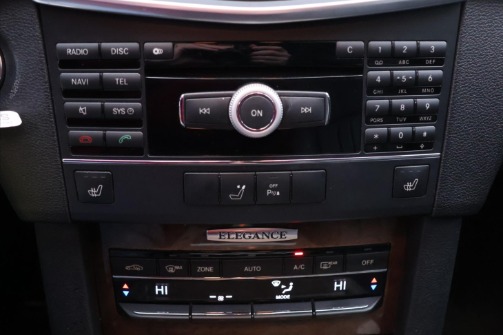 Mercedes-Benz Třídy E 3,0 350CDI 170kW Automat Navi