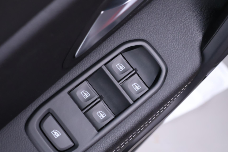 Dacia Duster 1,0 TCe 67kW CZ 1.Maj Navi LED