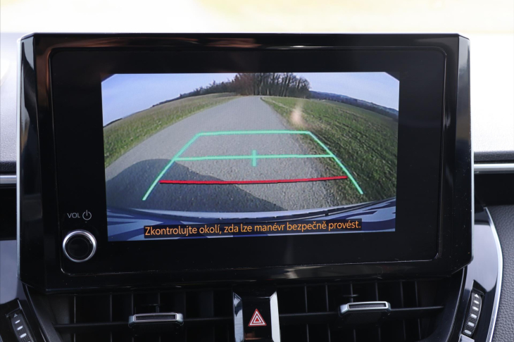 Toyota Corolla 1,8 Hybrid e-CVT 1.Maj DPH GR