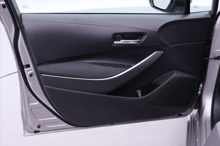 Toyota Corolla 1,6 i 97 kW CZ 45'521 Km