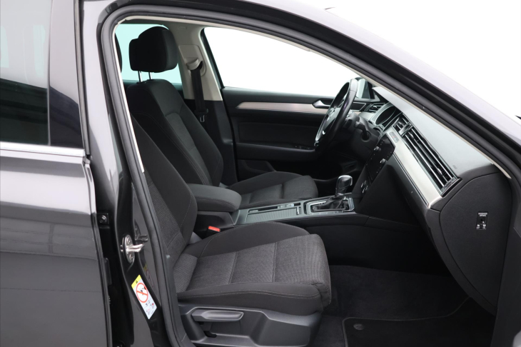 Volkswagen Passat 2,0 TDI 110kW DSG LED 1.Maj