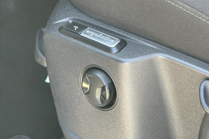 Volkswagen Tiguan 1,4 TSI DSG R-line matrix virtual