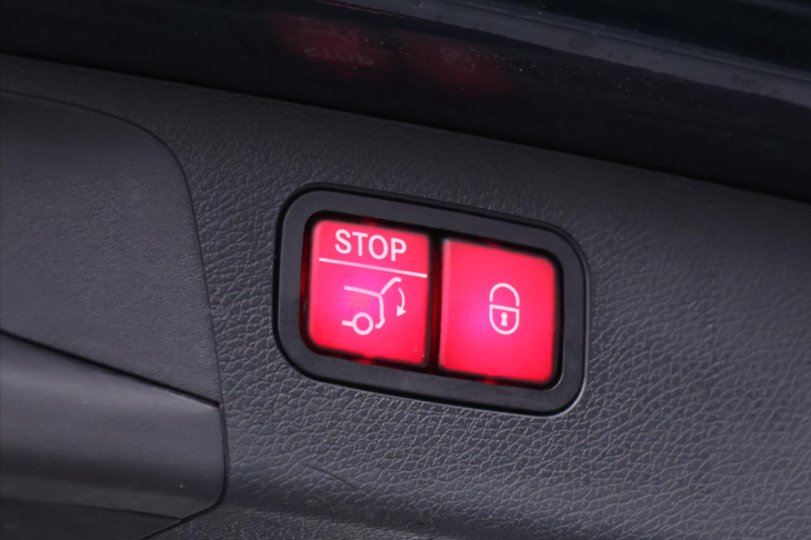 Mercedes-Benz Třídy E 3,0 350d 190kW LED Virtuál