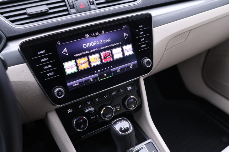 Škoda Superb 2,0 TDI DSG 4x4 CZ Style DPH