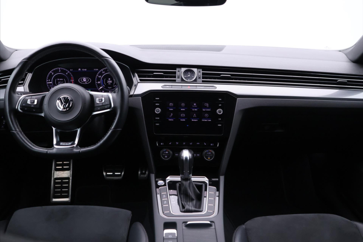 Volkswagen Arteon 2,0 TDI 140KW R-LINE DSG CZ