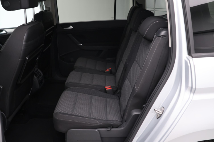 Volkswagen Touran 1,6 TDI 81kW DSG 7-Míst Tažné