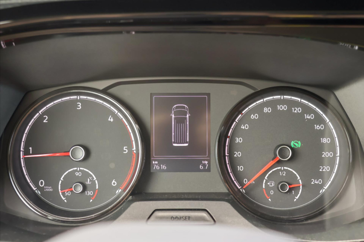 Volkswagen Transporter 2,0 TDI DSG Bulli Long 9-Míst