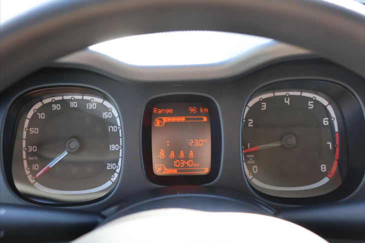 Fiat Panda 1,0 i Hybrid Cross Klima DPH