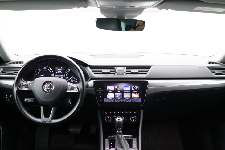 Škoda Superb 2,0 TDI DSG Style+ Kůže DPH
