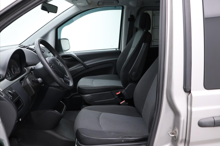 Mercedes-Benz Vito 3,0 165 kW, 6 míst, Automat