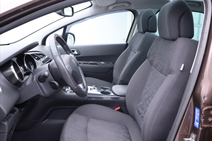 Peugeot 3008 2,0 HDI 120kW Aut. Allure Navi