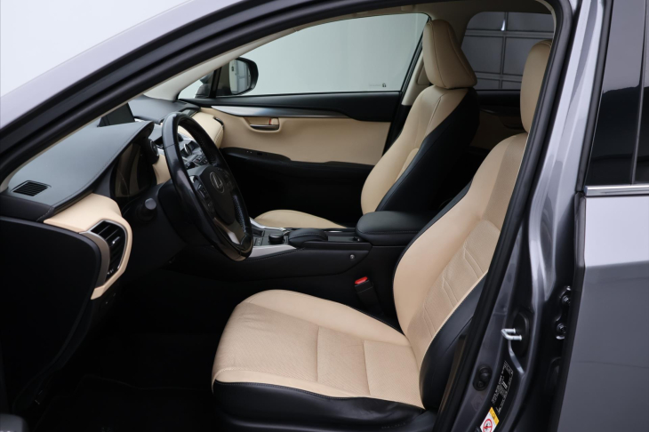 Lexus NX 300h 2,5 145kW 4WD Premium AUT