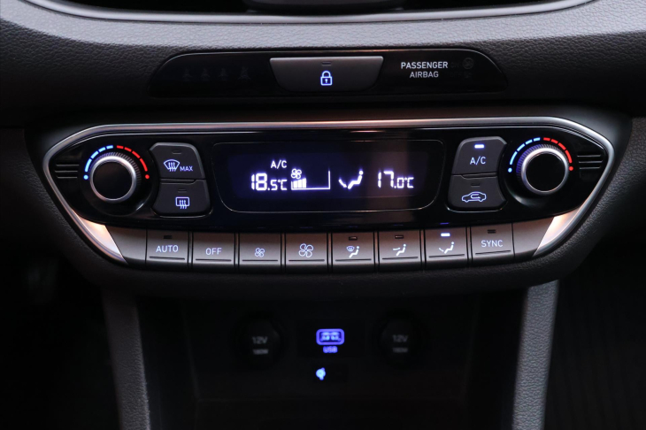 Hyundai i30 1,6 CRDi 85kW Aut. CZ 1Maj DPH