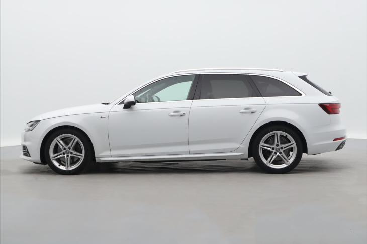 Audi A4 2,0 TDI 110kW Aut. S-line CZ