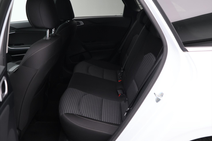 Kia Ceed 1,5 T-GDI 117kW TOP DPH CZ 1.Maj