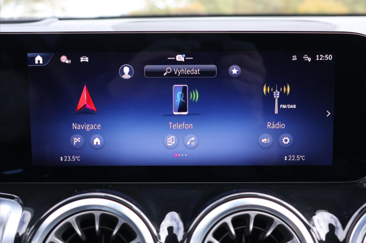 Mercedes-Benz GLB 2,0 200d 4MATIC AMG Premium +