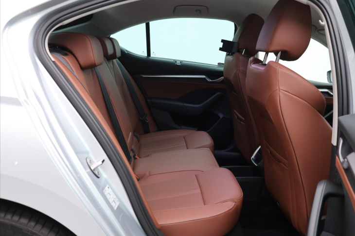 Škoda Octavia 2,0 TDI 110kW DSG Ultimate CZ