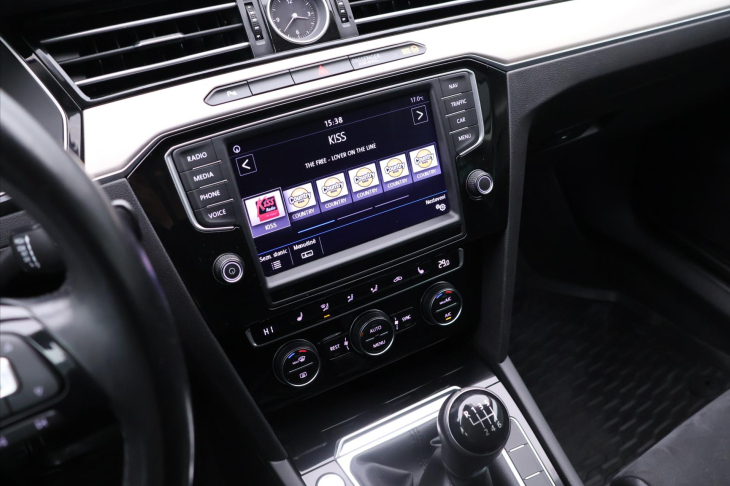 Volkswagen Passat 2,0 TDI R-line Highline