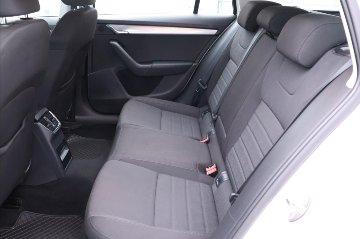 Škoda Octavia 2,0 TDI 110kW CZ Style DPH