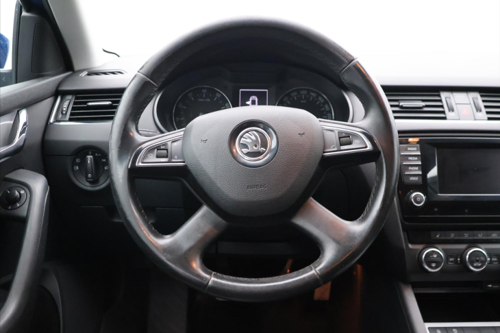 Škoda Octavia 1,4 TSI 103kW Elegance Xenon