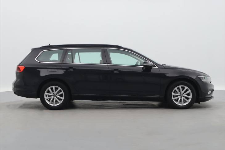 Volkswagen Passat 2,0 110kW BMT DSG Business Variant