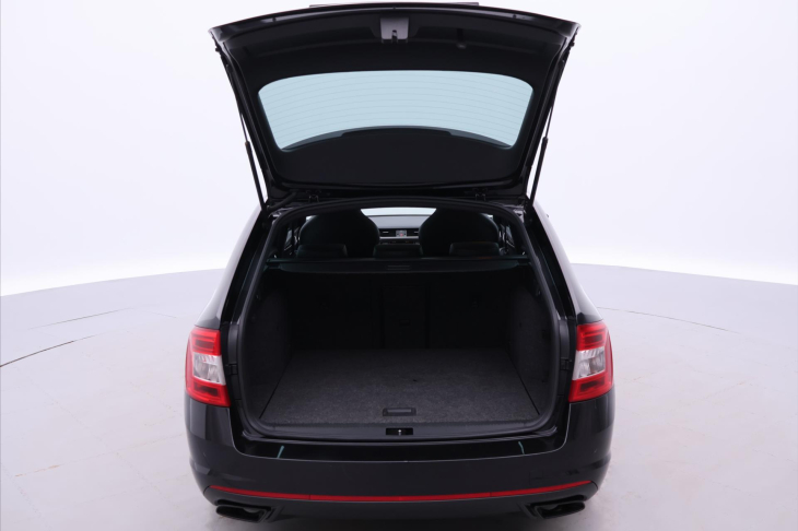 Škoda Octavia 2,0 TSI 169kW RS230 Xenon Kůže