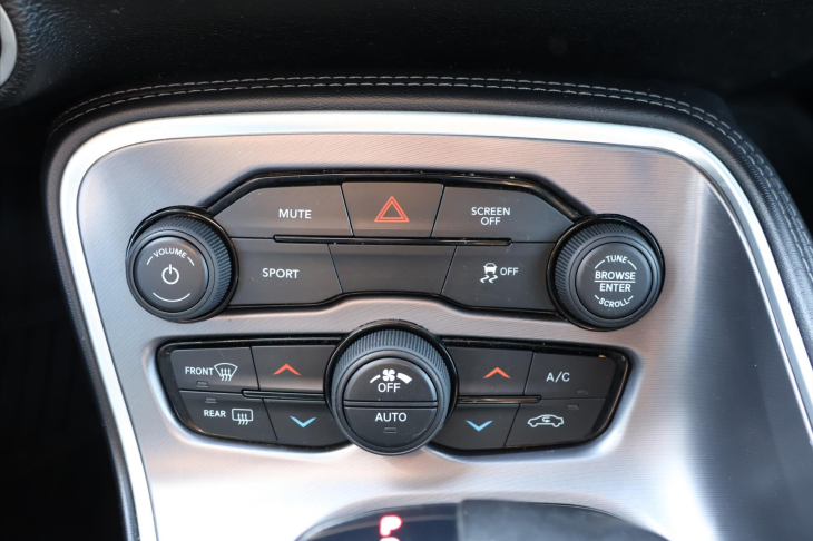 Dodge Challenger 3,6 V6 227kW Automat SXT