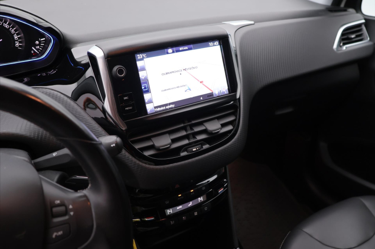 Peugeot 2008 1,6 HDI 73kW CZ