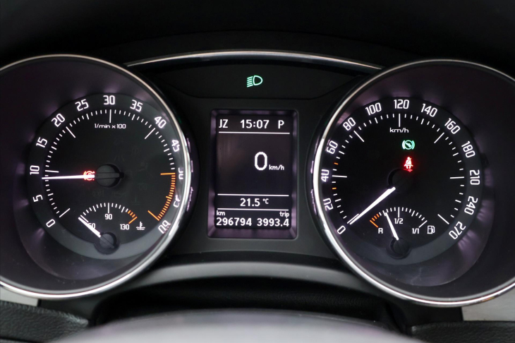 Škoda Superb 2,0 TDI 125kW DSG Navi Xenon