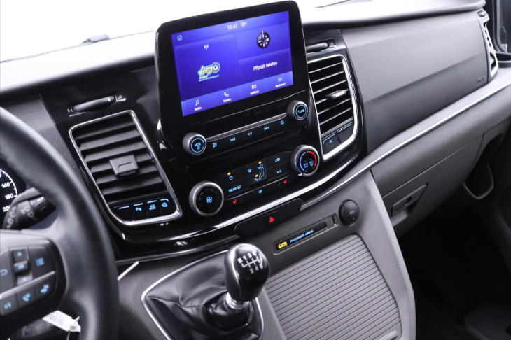 Ford Tourneo Custom 2,0 mHEV Titanium 8-Míst CZ