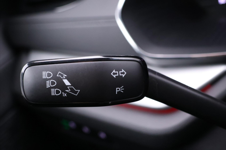 Škoda Octavia 2,0 TDI 110kW DSG Matrix DPH