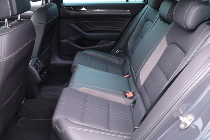 Volkswagen Passat 2,0 TDI 140kW DSG 4M Alltrack