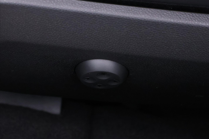 Mercedes-Benz Třídy E 3,0 300CDI 150kW Aut. Kůže