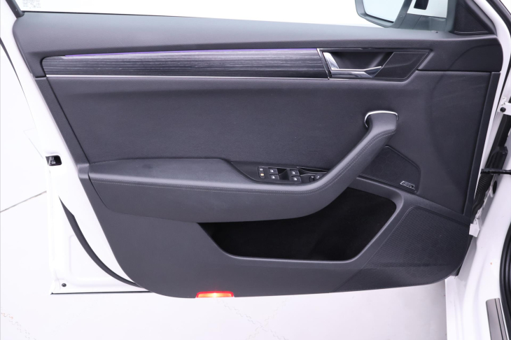 Škoda Superb 2,0 TDI 140kW DSG Style 4x4