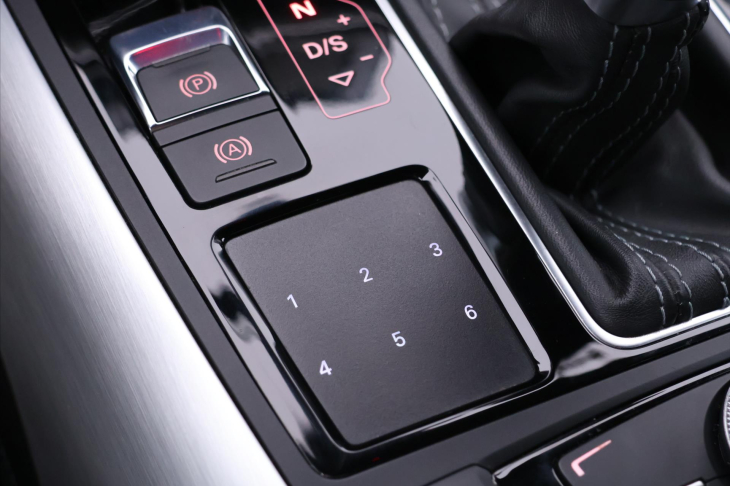 Audi A6 3,0 TDI 180kW quattro S-Line CZ