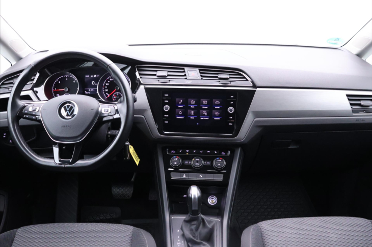 Volkswagen Touran 2,0 TDI 110kW DSG 1.Maj DPH