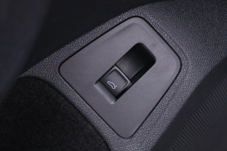 Volkswagen Tiguan 1,5 TSI Business 1.Maj LED DPH