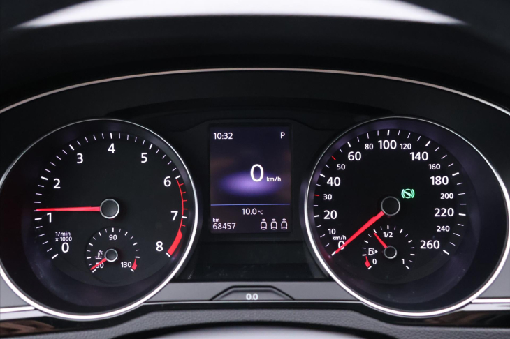 Volkswagen Passat 1,5 TSI 110kW DSG Business DPH