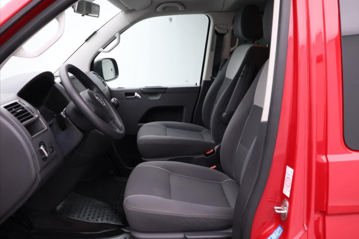 Volkswagen Multivan 2,0 TDI 103KW 7 Míst