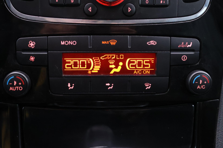 Ford Galaxy 1,6 TDCI 85kW Aut.klima 7-Míst