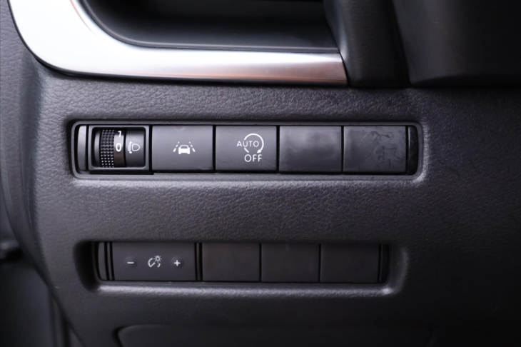 Nissan Qashqai 1,3 DIG-T MHEV Business Tažné