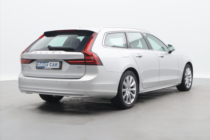 Volvo V90 2,0 D 145 kW Momentum Automat