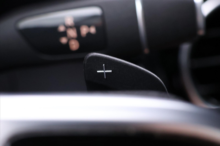 Mercedes-Benz GLC 2,0 300d 180kW 4Matic AMG DPH