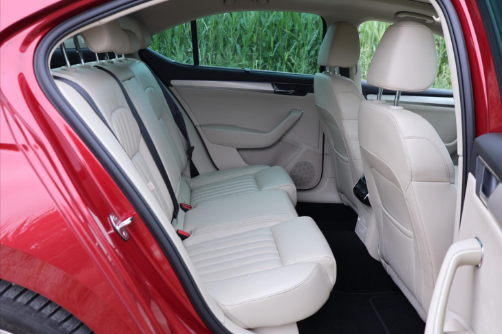 Škoda Superb 2,0 TSI 206kW DSG 4x4 CZ L&K